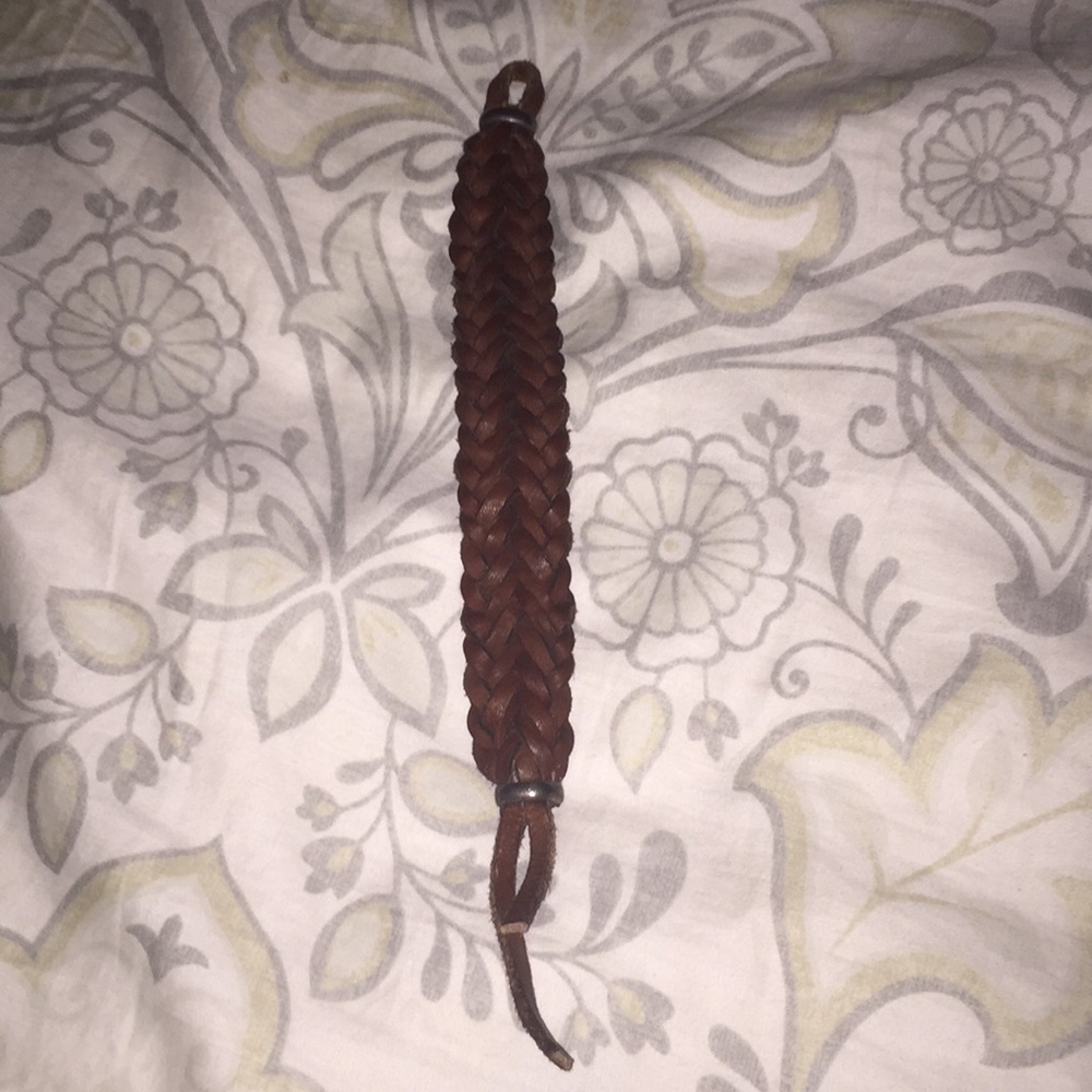 Braided leather bracelet. Unisex